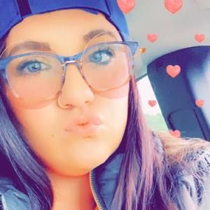 Meet your Posher, Chloe